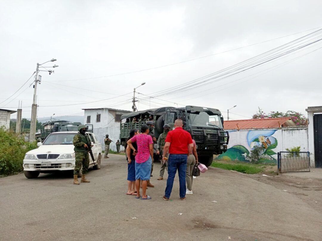 MOTINES EN DOS CÁRCELES DE ECUADOR DEJAN OCHO PRESOS MUERTOS Y 10 HERIDOS