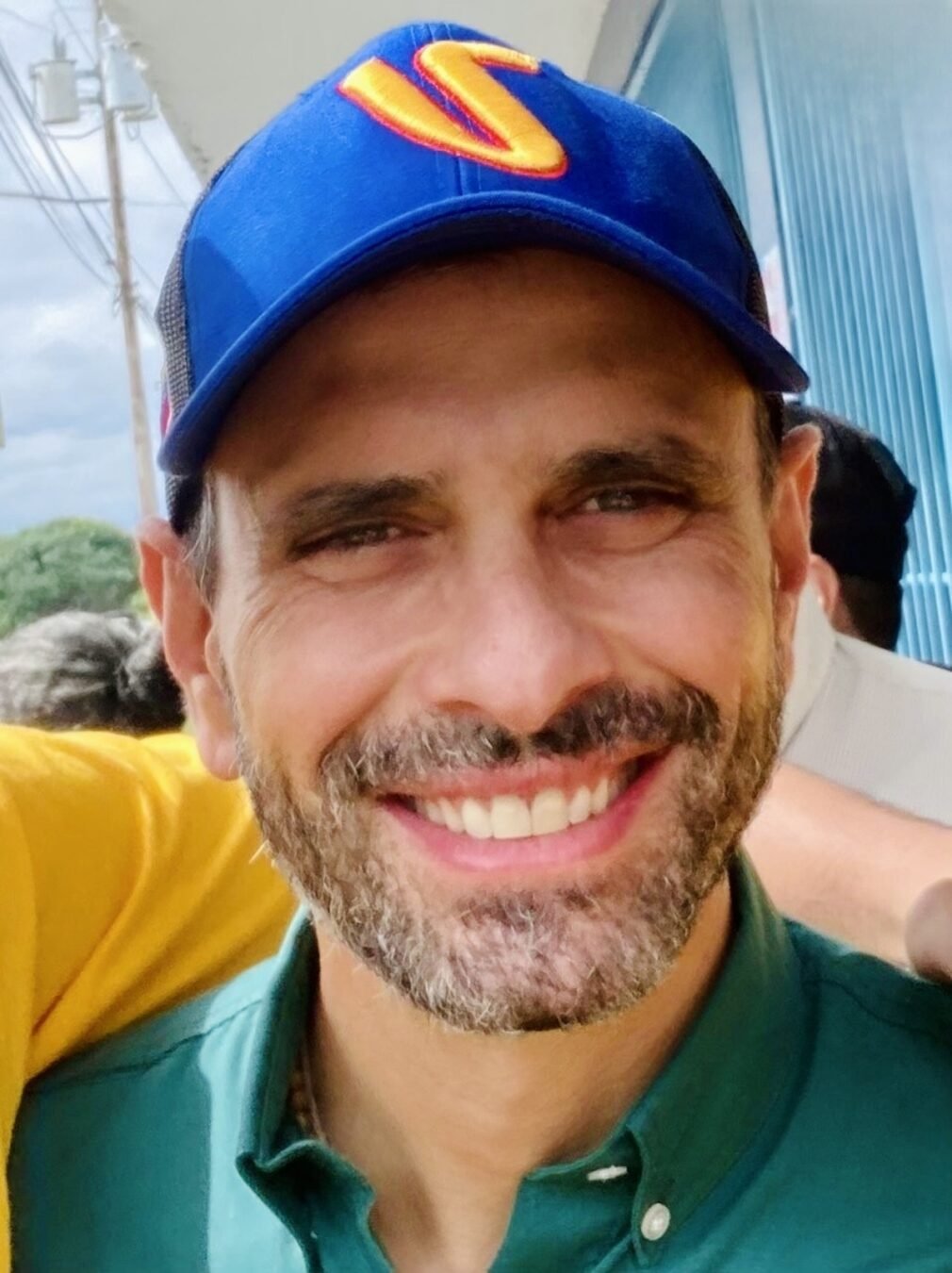 HENRIQUE CAPRILES DESCARTA ASPIRAR A UNA NUEVA CANDIDATURA PRESIDENCIAL Y RECONOCE EL LIDERAZGO DE MARÍA CORINA MACHADO