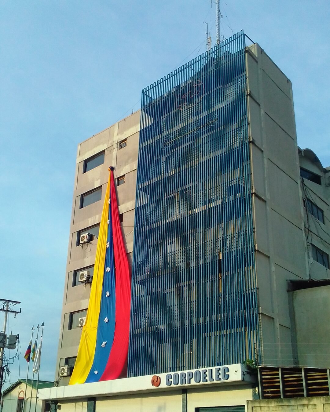CORRIENTE CHAVISTA COMUNES CONVOCA JORNADA NACIONAL DE PROTESTA CONTRA LOS APAGONES PARA EL 27/10/2026